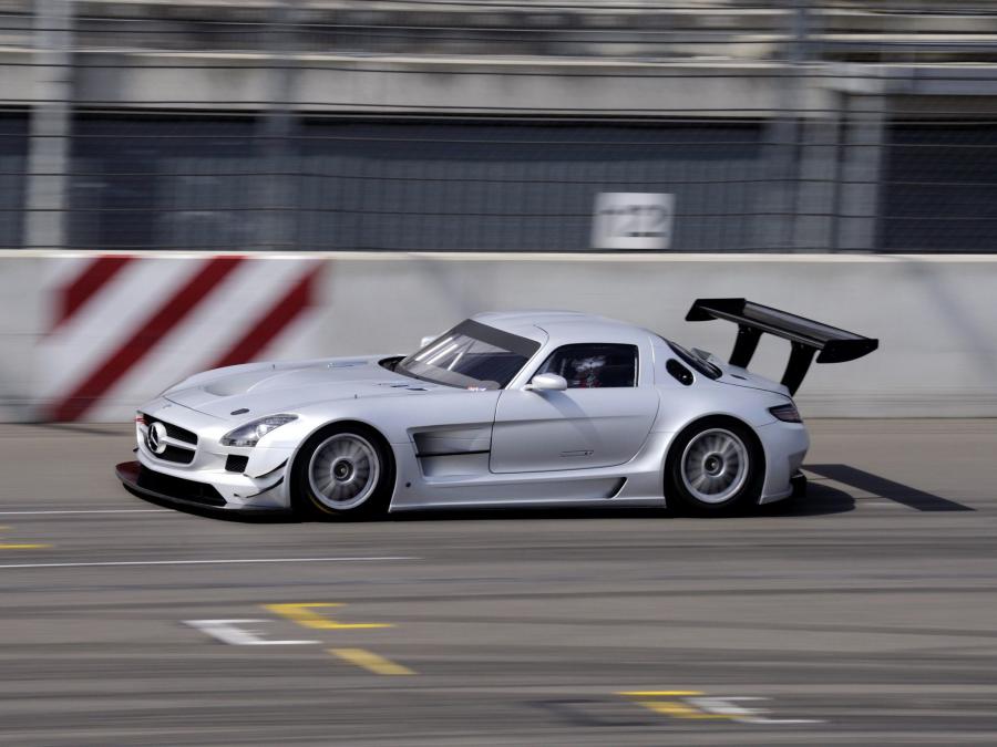  Mercedes-Benz SLS AMG GT3 2010 года  (фото 27 из 47)